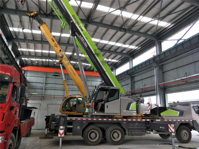 新吴区高空车出租需要注意哪些安全事项？