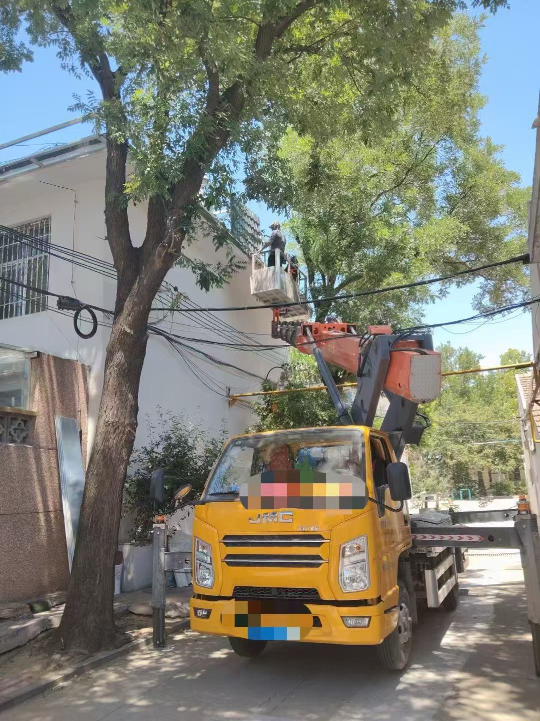 新吴区高空作业车能吊装重物吗？最大承载多少公斤？